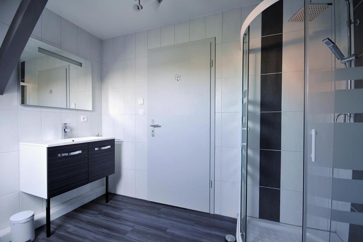 Fleur De Vigne Apartment เอกิสไฮม์ ภายนอก รูปภาพ